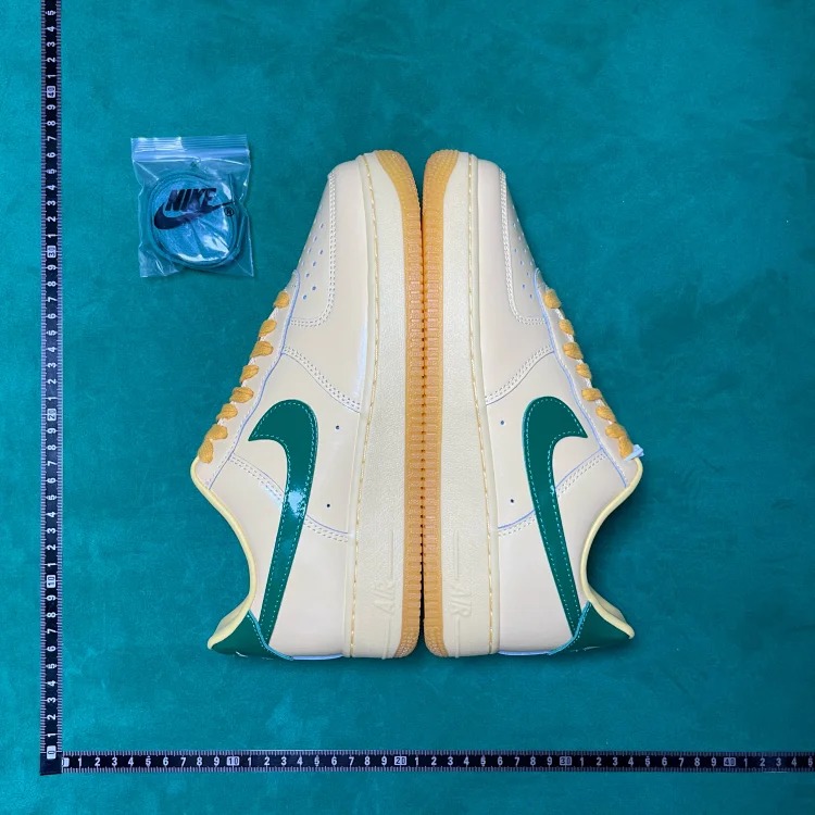 Sports fashionable low-cut sneakers B5D