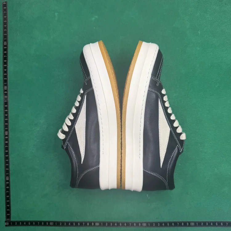 (Customized models are shipped in 3-7 days) TT 6 round toe lace-up flat sneakers