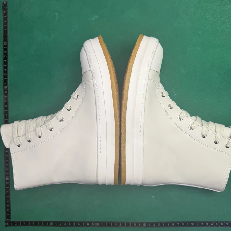 (Customized models are shipped in 3-7 days) TT 6 round toe lace-up flat sneakers