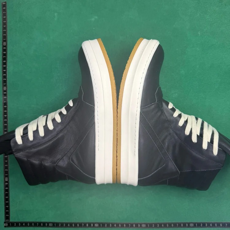 (Customized models are shipped in 3-7 days) TT 6 round toe lace-up flat sneakers