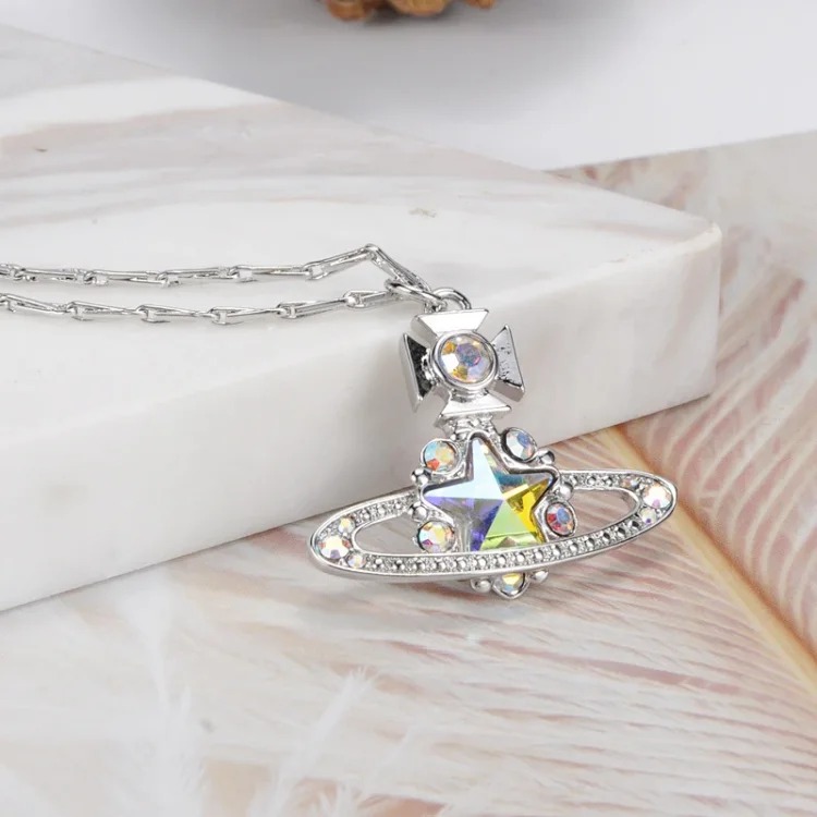 RF. Queen Mother West’s new fire five-pointed star bracelet, high-end design, temperament accessories, niche glass Saturn