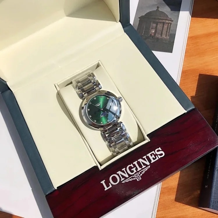 M1￥520-750 Fashionable and versatile watch