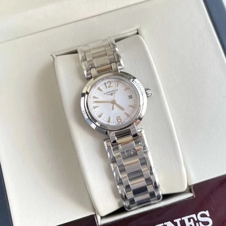 M1￥520-750 Fashionable and versatile watch