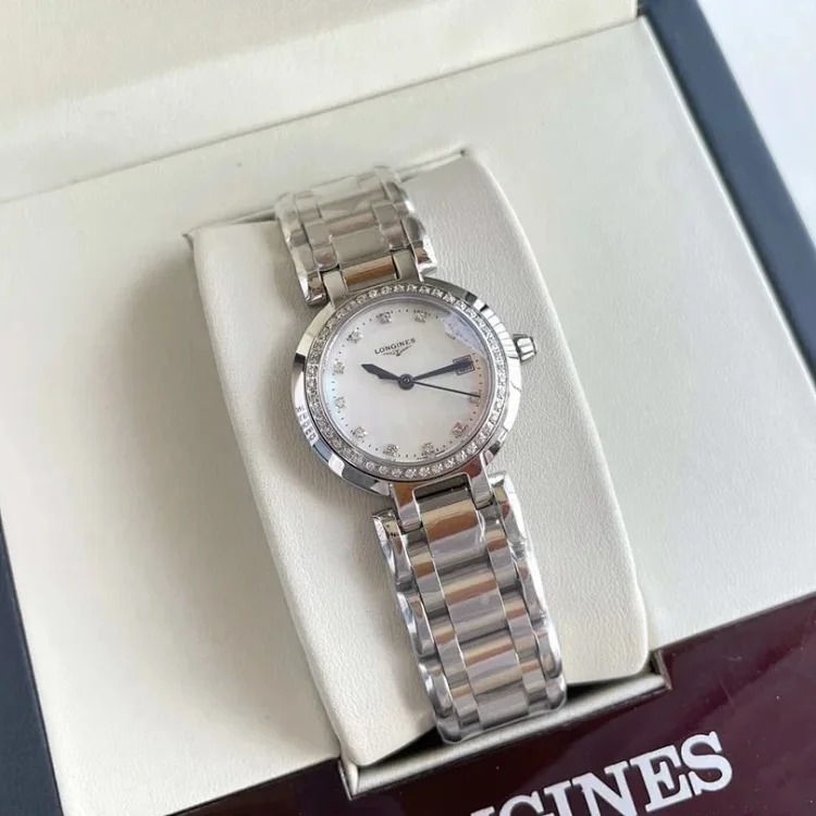 M1￥520-750 Fashionable and versatile watch