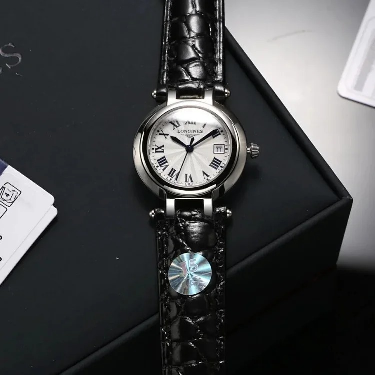 M1￥520-750 Fashionable and versatile watch