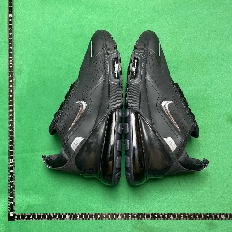 Soft, comfortable and fit running shoes B2D image 2