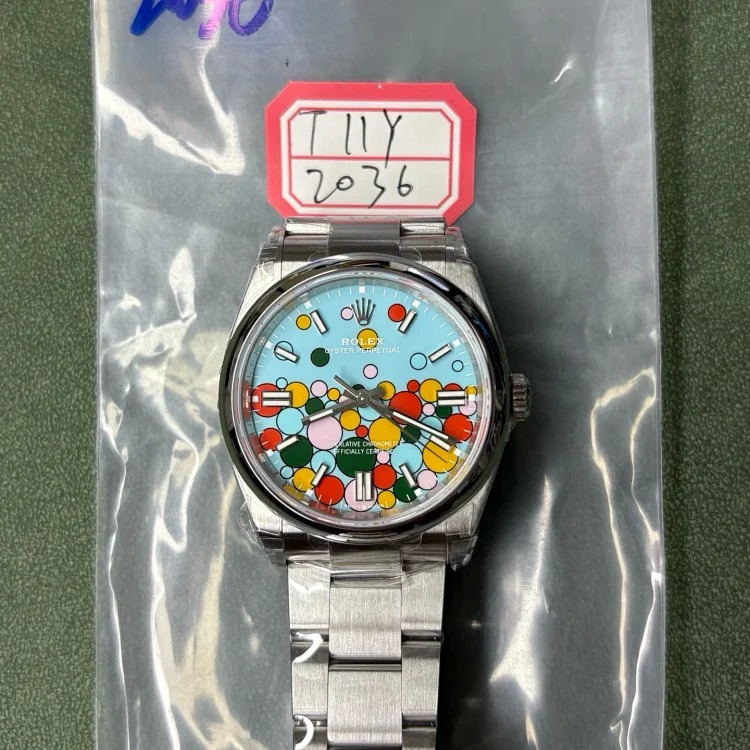 VS 36 Perpetual Celebration T11Y2036