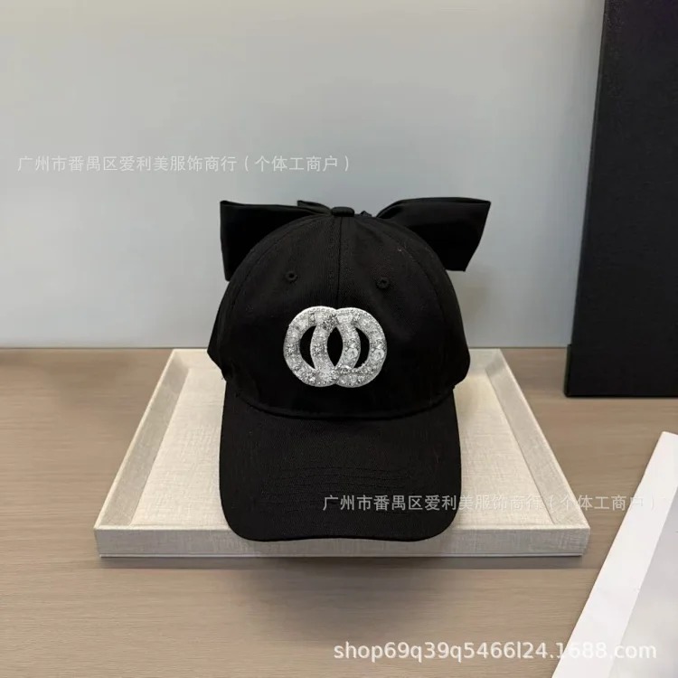 Chanel Light luxury rhinestone double C bow baseball cap for men and women spring and sun-resistant sun visor with a small face cap