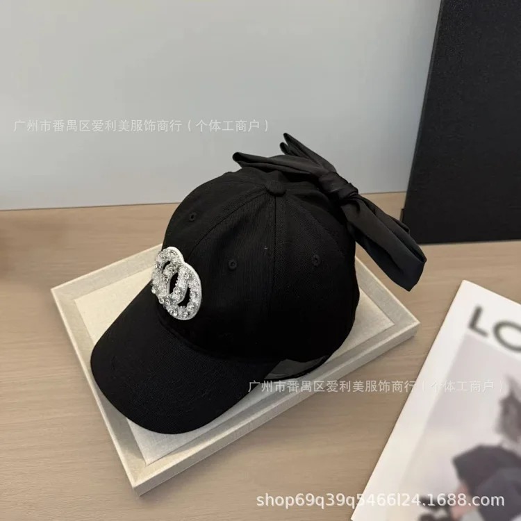 Chanel Light luxury rhinestone double C bow baseball cap for men and women spring and sun-resistant sun visor with a small face cap