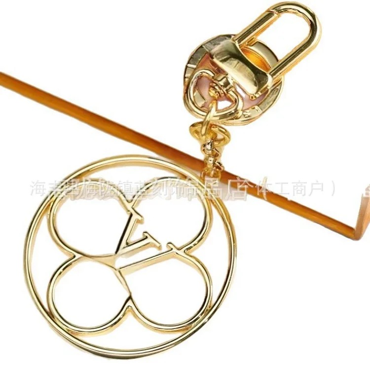 Louis Vuitton New home alloy keychain pendant jewelry bag chain love Seiko presbyopia soft cross-border wholesale