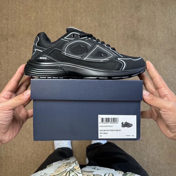 Dior B30 sports shoes, 1:1, not low-end and inferior materials, feel free to compare any on the market, complete package (please note the non-customized code number)