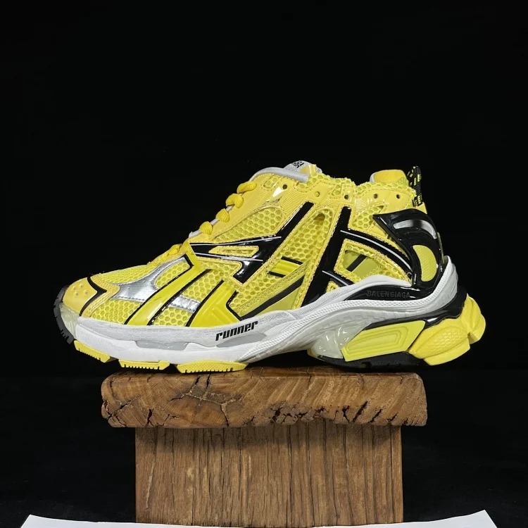 Runner original large box 1:1 original with correct details image 4