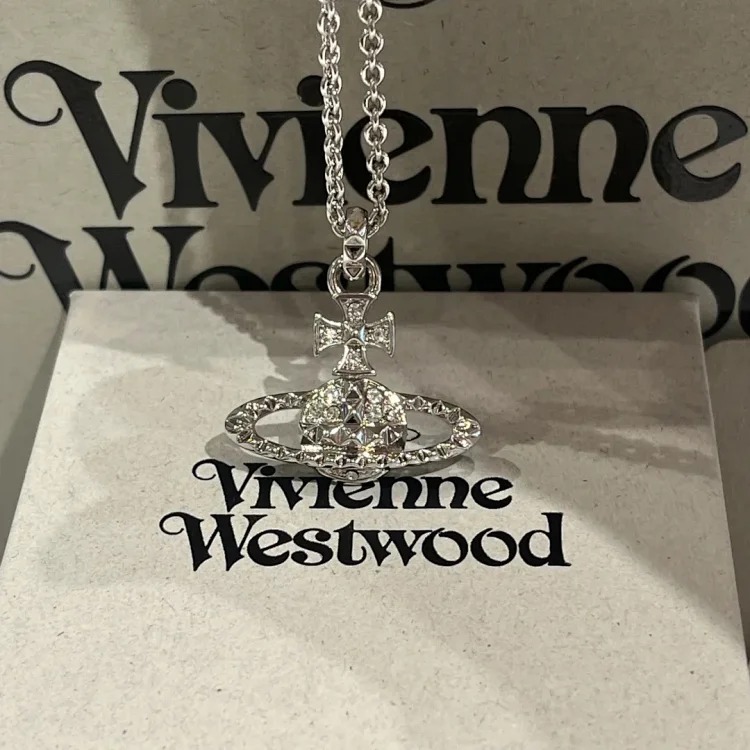 Diamond Flat Saturn Neckla