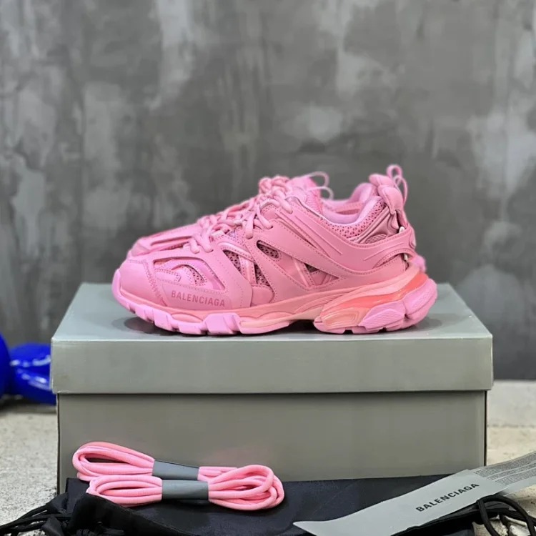 Louis Vuitton Tr ~ 1:1 original material details image 4