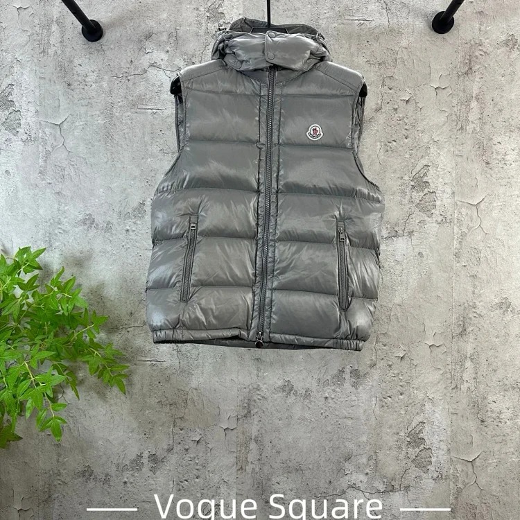 Mon hooded vest down jacket, detachable, the surface of the body is made of nylon velvet with large and fluffy