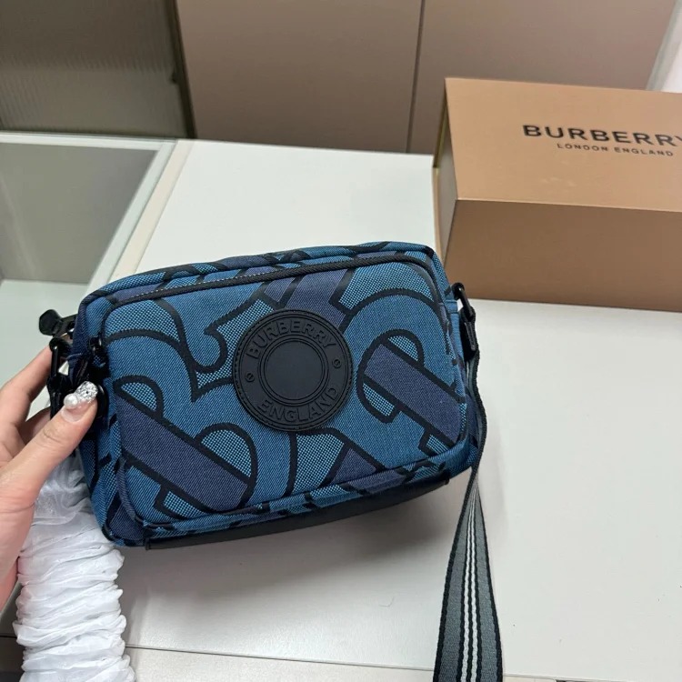 Br camera bag 20x8x14