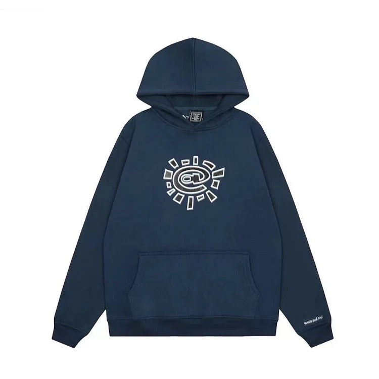 D w sweatshirt image 4