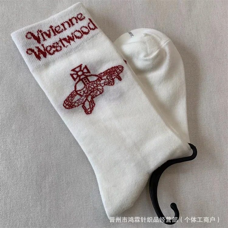 VWW Spring and Autumn Queen Mother's cloth label letters medium high tube fashion versatile trendy women's socks medium tube pile socks ins trendy socks image 3