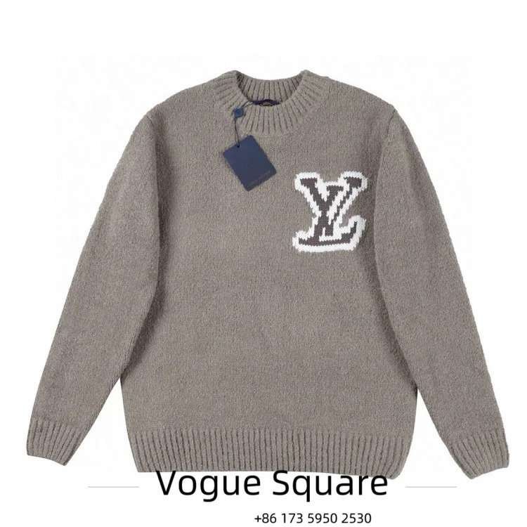 Wool and cowhide loop sweater jacquard