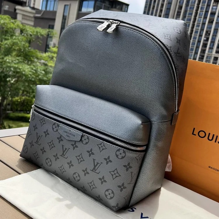 L～Discovery Backpack 1:1 original leather pattern, feel free to compare with other inferior quality ones on the market image 3