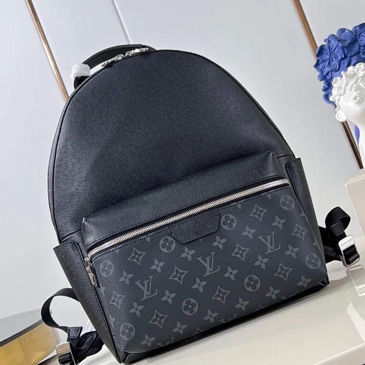 L～Discovery Backpack 1:1 original leather pattern, feel free to compare with other inferior quality ones on the market image 4