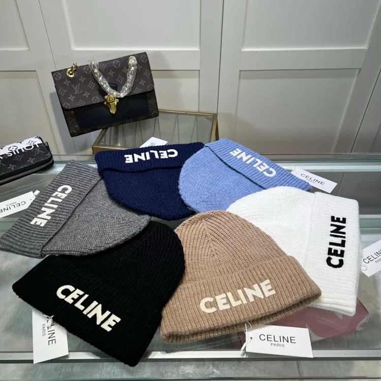 Ce knitted hat