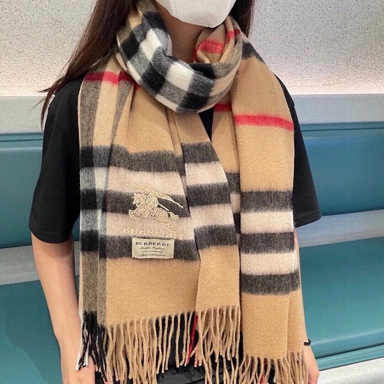 Br scarf highest quality