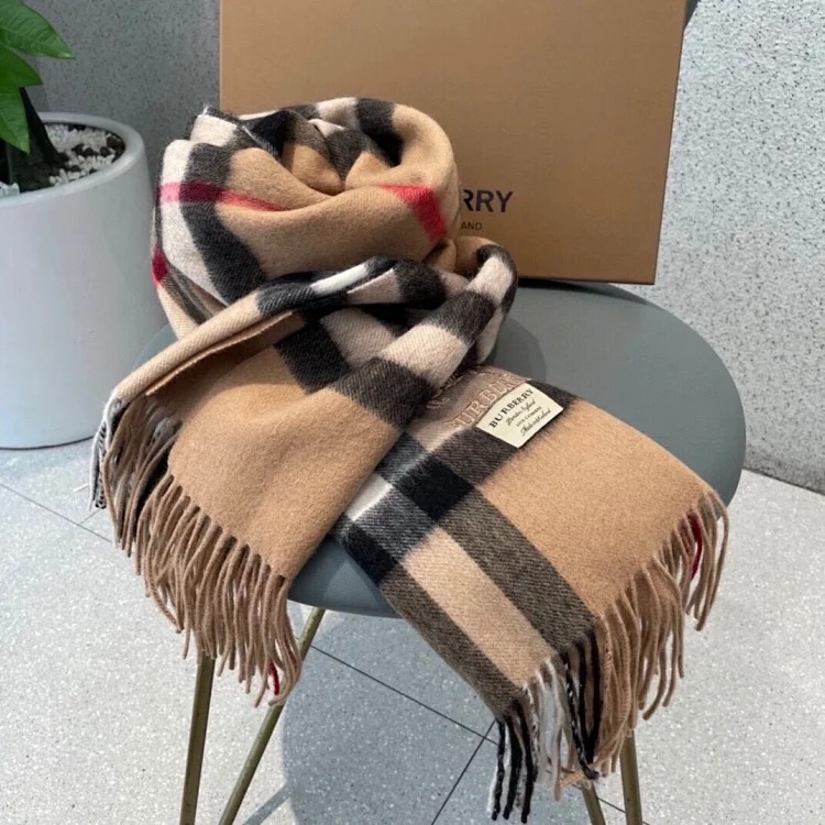 Br scarf highest quality image 2