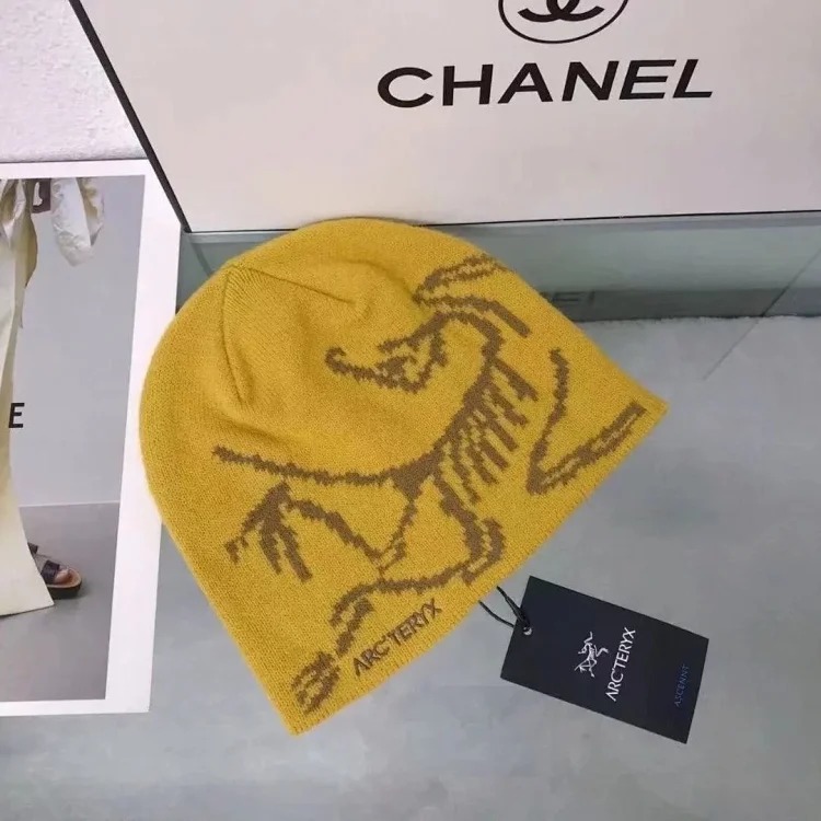 Ar.Knitted hat image 6