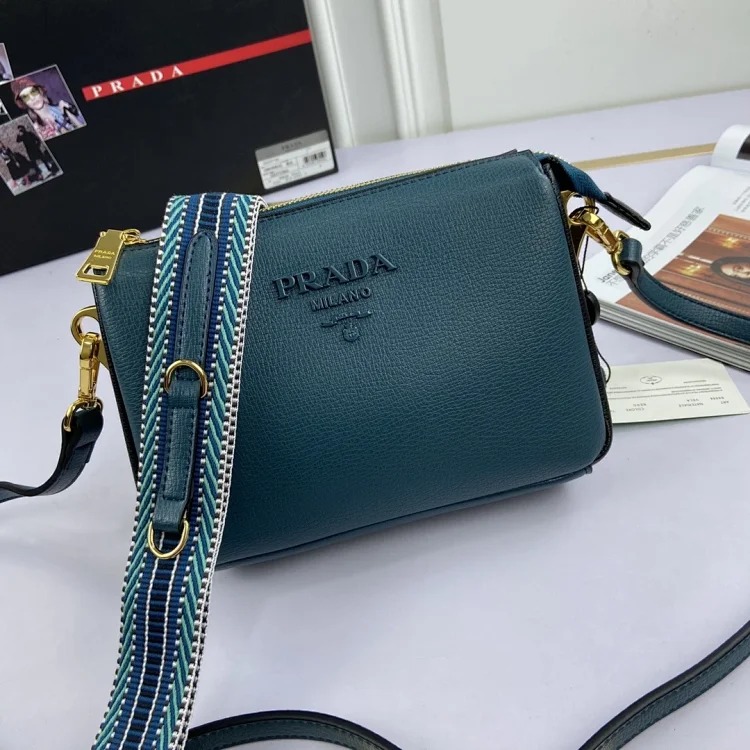 FENDI crossbody bag image 2