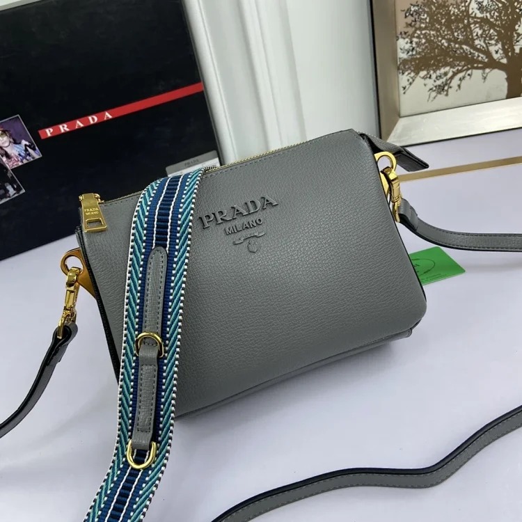 FENDI crossbody bag image 5