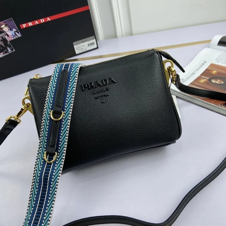 FENDI crossbody bag image 6
