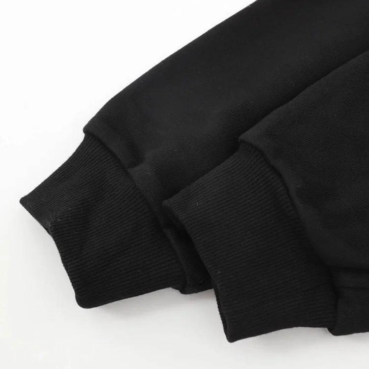 Y806ce zipper hooded sweatshirt.
