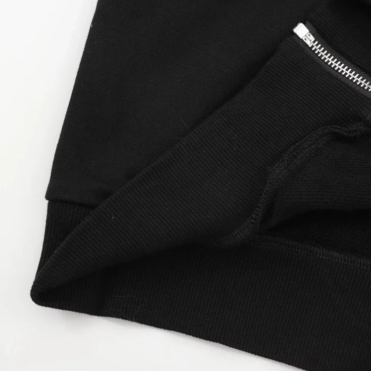 Y806ce zipper hooded sweatshirt.