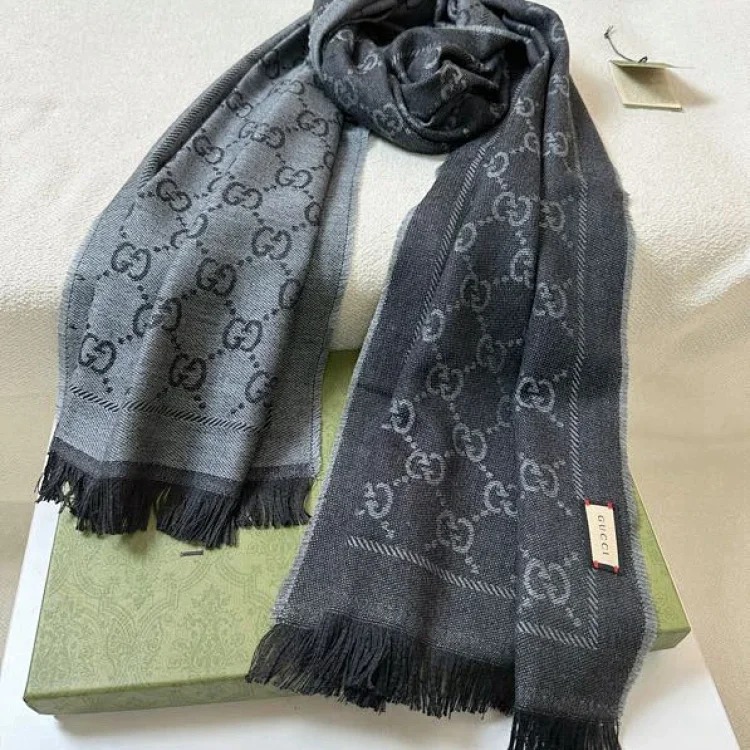 Gu wool scarf gift box packaging image 6