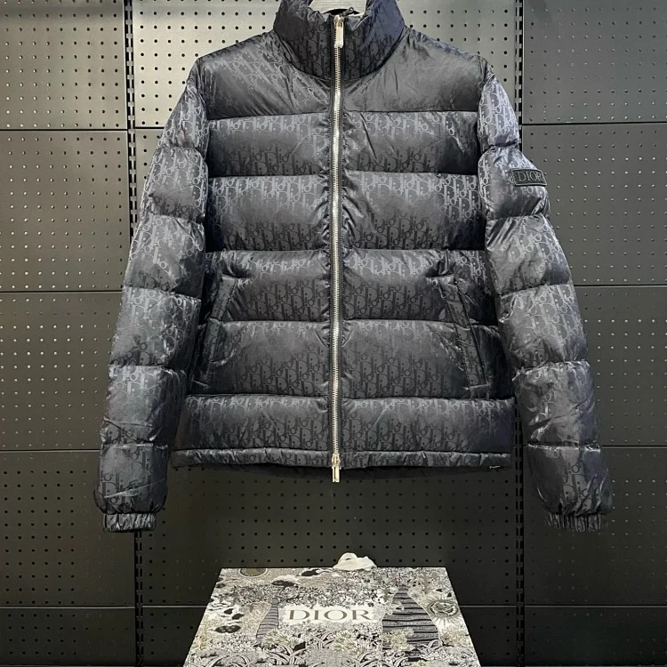 Louis Vuitton D 23FW dark pattern old flower stand collar feather 90 fill power white goose down, (90% white goose down ➕ 10% white goose feather) This kind of down is full of fluffiness and image 5