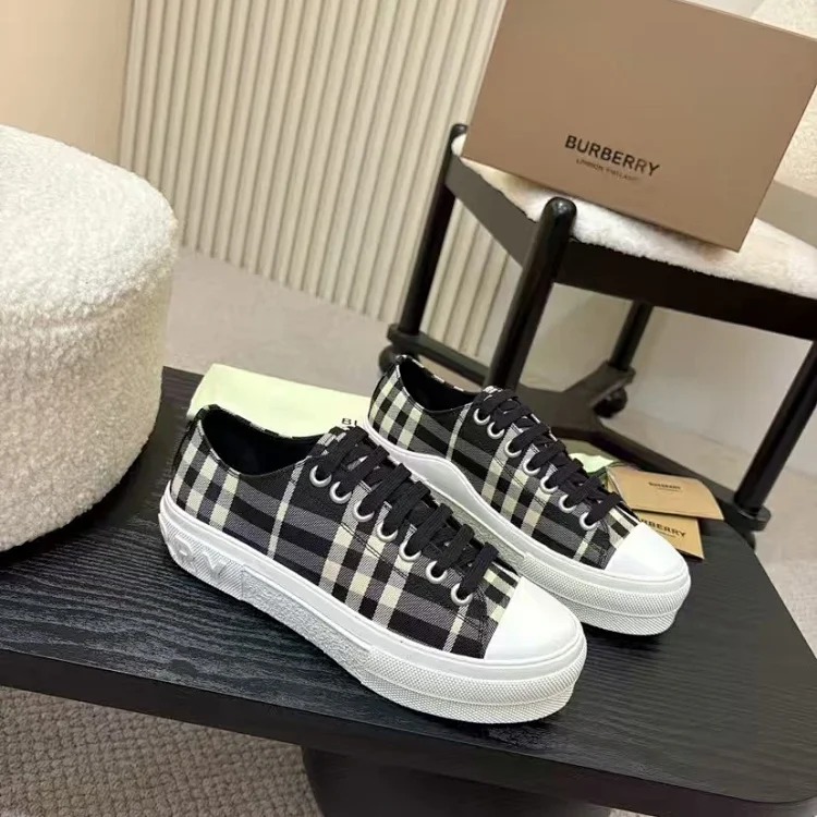 Vintage Check 1:1 original plaid, complete package image 3