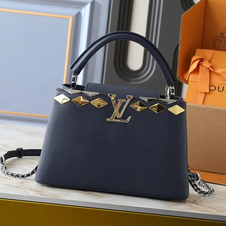 Louis Vuitton IV Capucines bag image 2