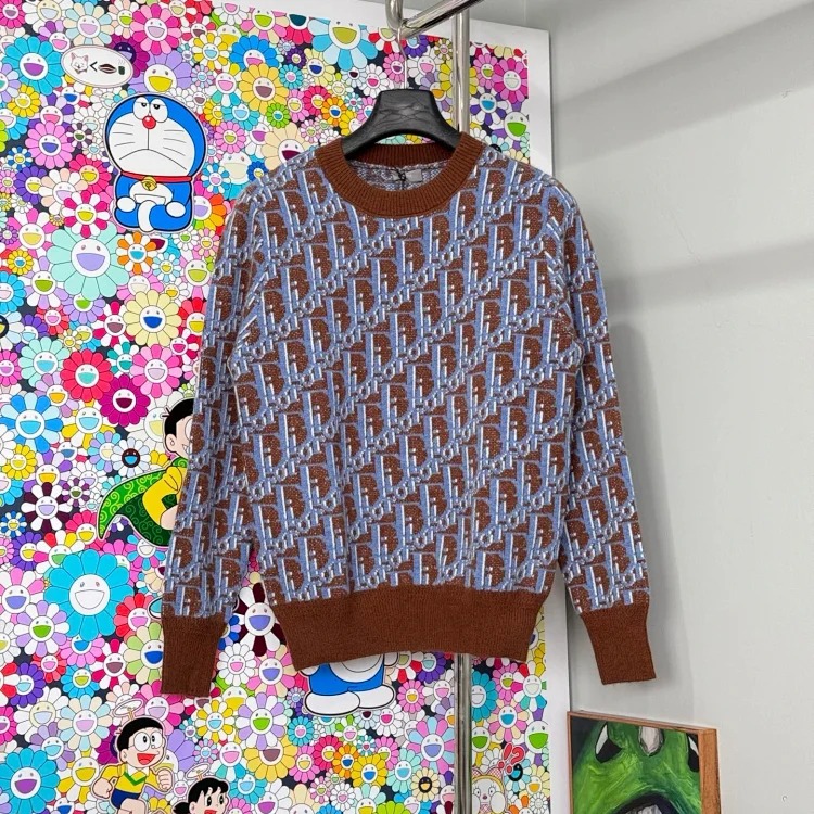 D jacquard crew neck sweater