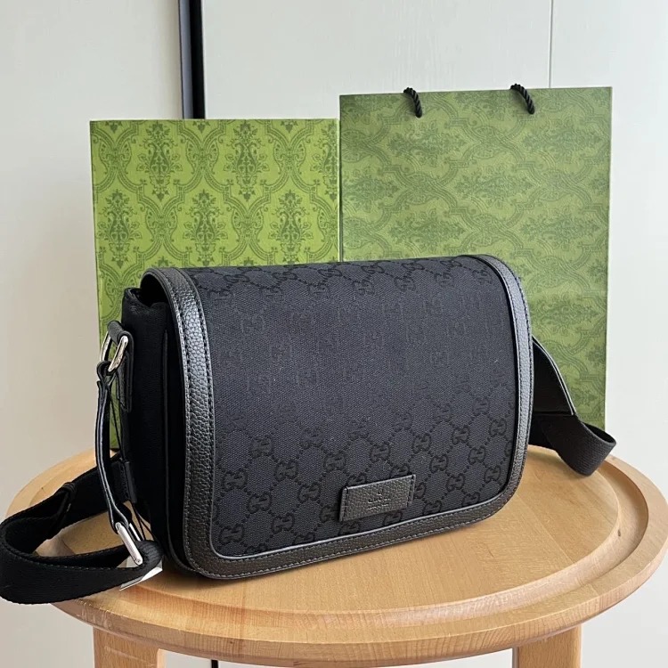 Bag model: 449172 Khaki messenger bag