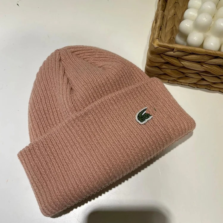 Crocodile fish knitted hat