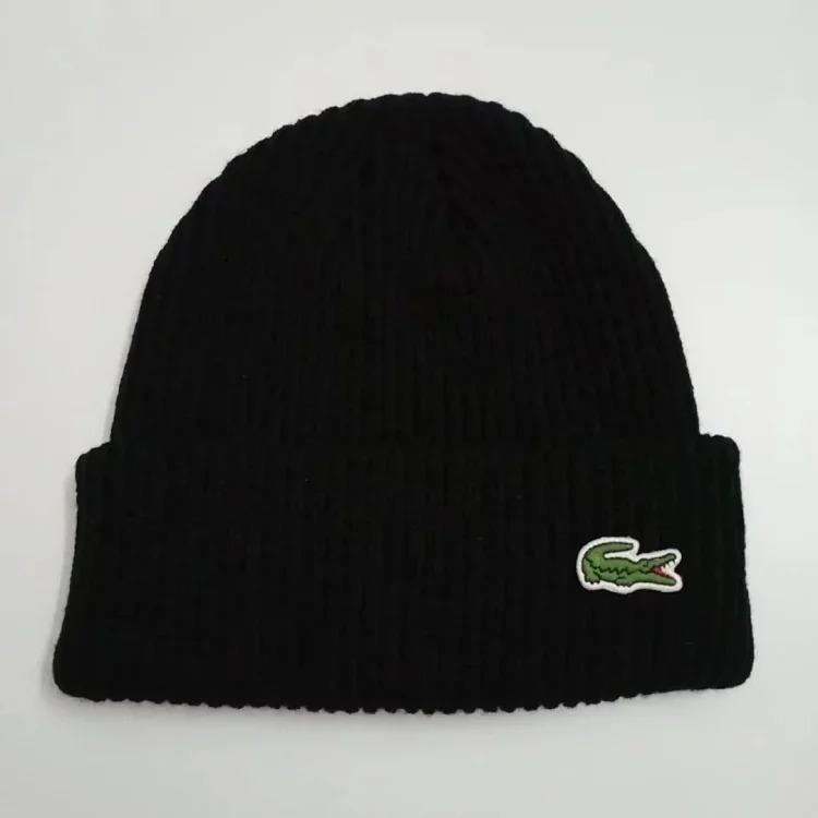 Crocodile fish knitted hat