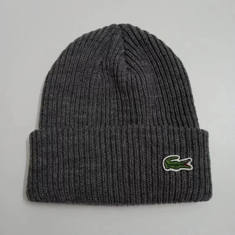Crocodile fish knitted hat