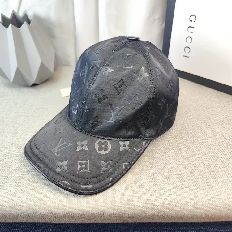 L baseball cap with box