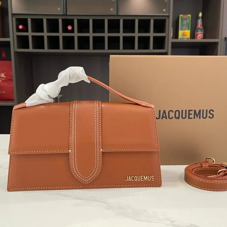 Jacq square bag 24x7x13