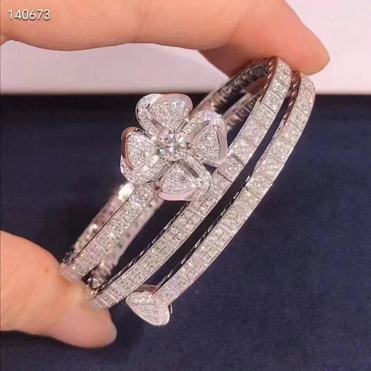 Cross-border European and American fashionable high Seiko gypsophila wind bracelet three-turn elastic time-travel full diamond bracelet