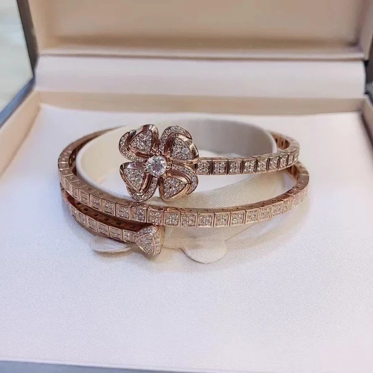 Cross-border European and American fashionable high Seiko gypsophila wind bracelet three-turn elastic time-travel full diamond bracelet