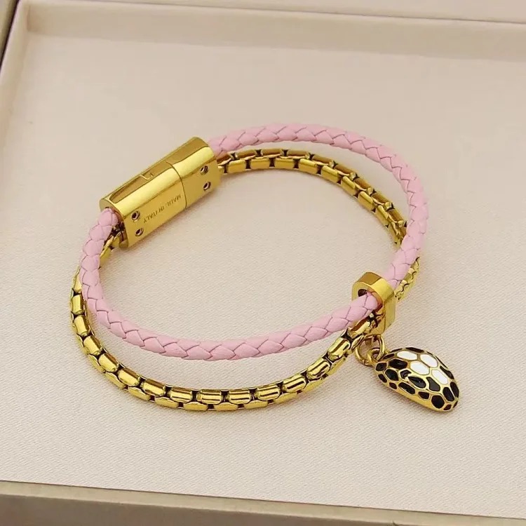 Year of the Snake Baojia's new double-layer bracelet for women classic snake head cowhide leather braided bracelet black agate white enamel pendant