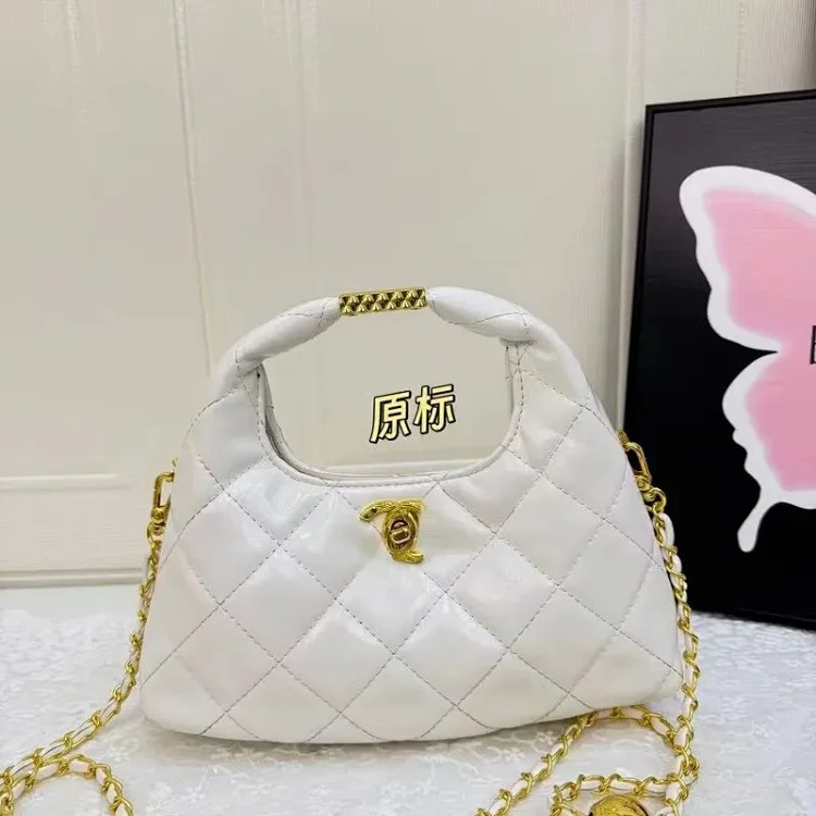 Small fragrant style chain bag, casual and simple large-capacity handbag, shoulder handbag, retro rhombus embroidery thread armpit bag