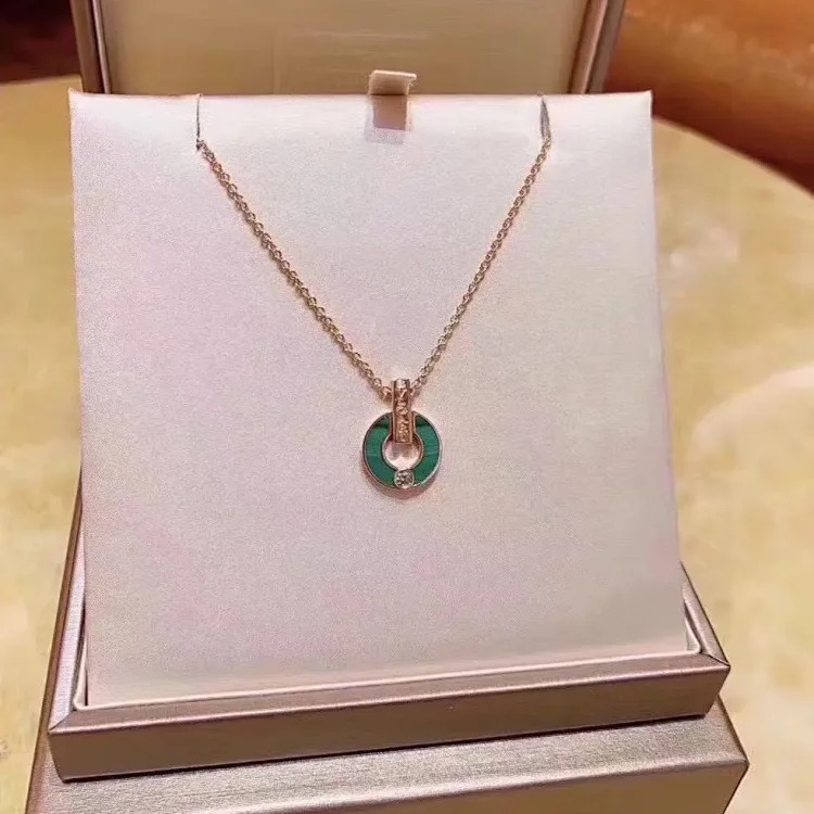 Letter crystal necklace for women, light luxury, versatile, high-end waterproof jewelry, neck chain, clavicle necklace image 3